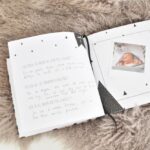 KIDOOZ Invulboek 'Mijn eerste jaar' - sfeerfoto 2 - invulboekjes.nl