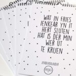 Krúskes Verjaardagskalender - Zwart-wit - sfeerfoto - invulboekjes.nl