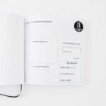 Bonjour to you - Baby's eerste jaar boek - binnenkant 7 - invulboekjes.nl