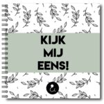 Studio Ins & Outs 'Kijk mij eens' 1-4 jaar opgroeiboek - Groen