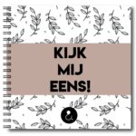 Studio Ins & Outs 'Kijk mij eens' 1-4 jaar opgroeiboek - Sand