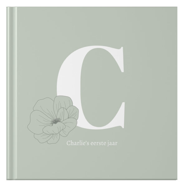 Ontwerp Je Eigen Babyboek Initial With Flower (1)