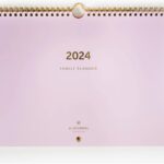 A Journal Familieplanner 2024 A4 Lila (2)