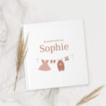Ontwerp Je Eigen Kraambezoekboek Girl Clothes (1)
