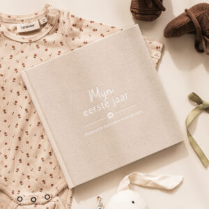 Fyllbooks Babyboek Mijn Eerste Jaar Linnen Beige