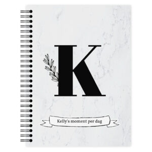 Ontwerp Je Eigen Een Moment Per Dag Dagboek Marble Initial (2)
