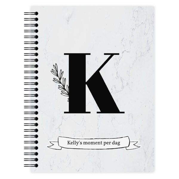 Ontwerp Je Eigen Een Moment Per Dag Dagboek Marble Initial (2)