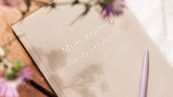 Fyllbooks Dagboek Voor Dankbaarheid – Linnen Creme Met Goudfolie 2 Aspect Ratio 16 9