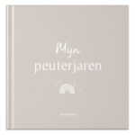 Mockup Voorkant Def Opgroeiboek Zand