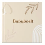 Mockup Voorkant Babyboek Creme